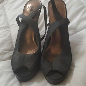 SOHO LAB BLACK PLATFORM HEELS SIZE 6